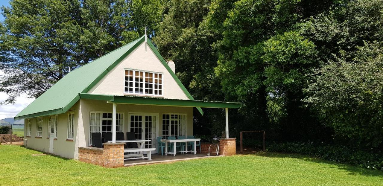 Pennygum Country Cottages Underberg Bagian luar foto